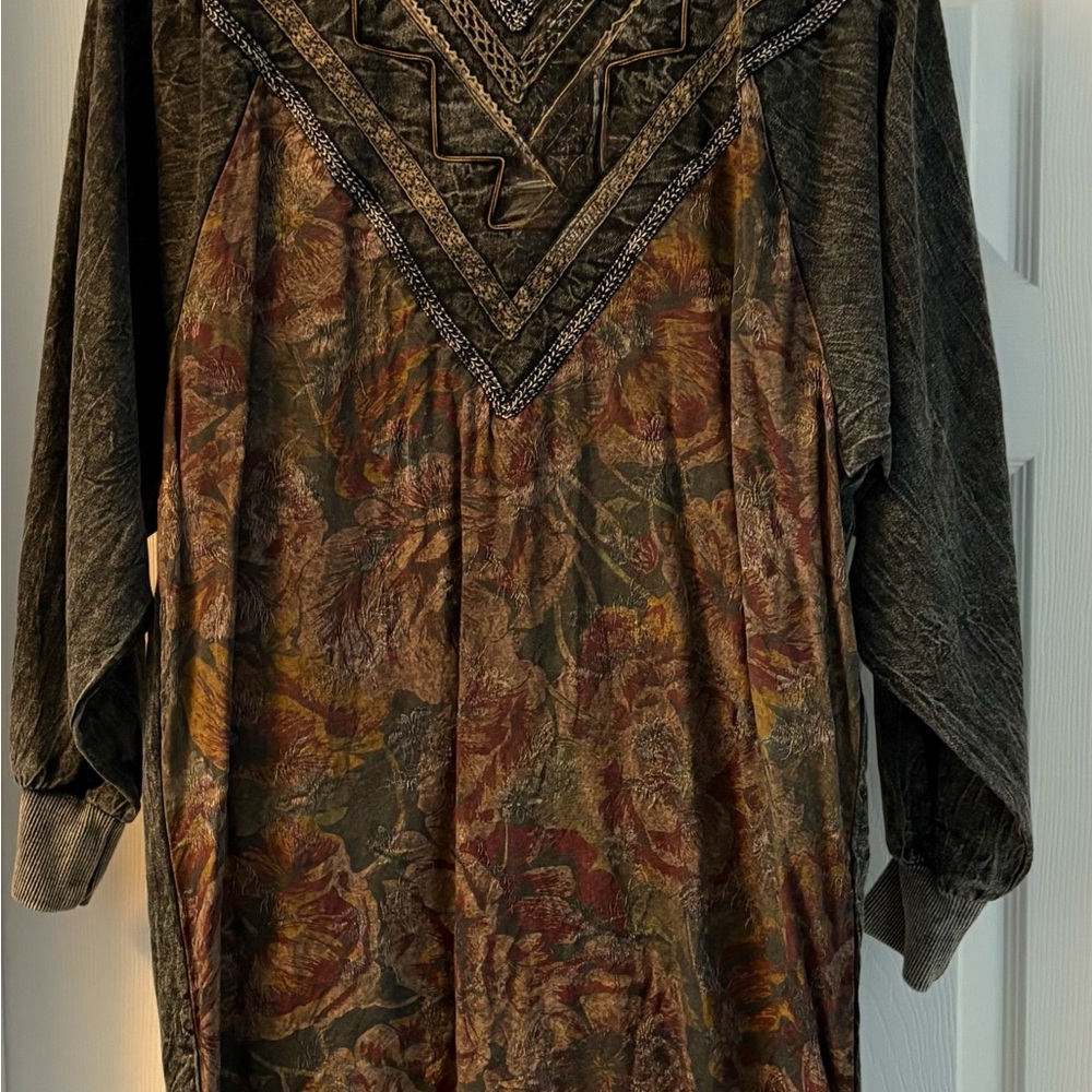 Vintage Floral Long Sleeve Tunic